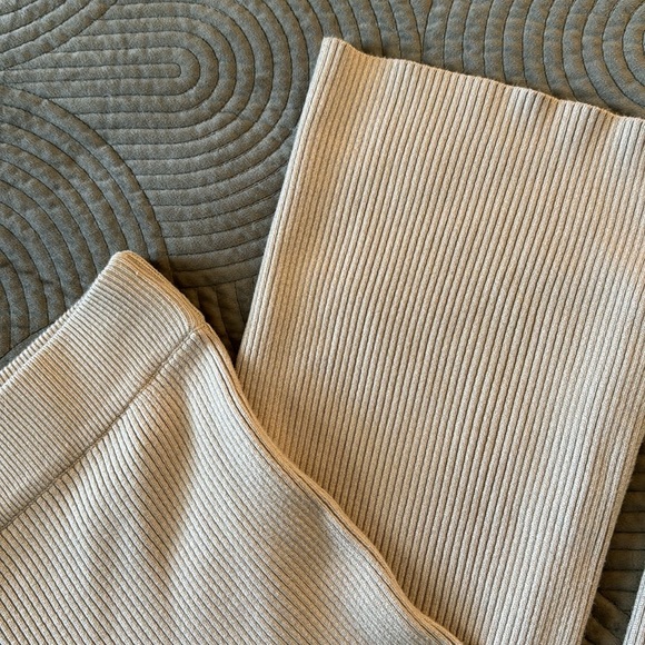 NWT Abercrombie & Fitch Beige Ribbed Knit Pants - Picture 3 of 7